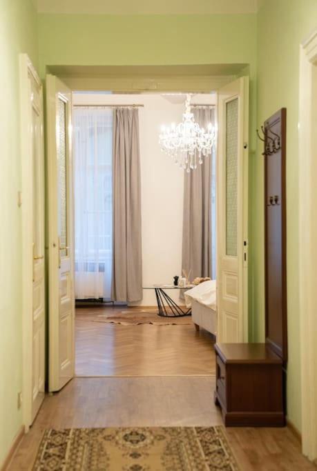 Cozy Flat By Wenceslas Square! ปราก ภายนอก รูปภาพ
