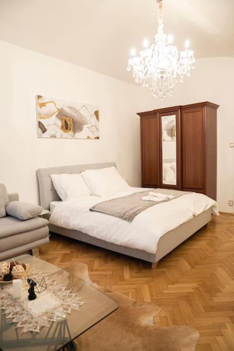 Cozy Flat By Wenceslas Square! ปราก ภายนอก รูปภาพ